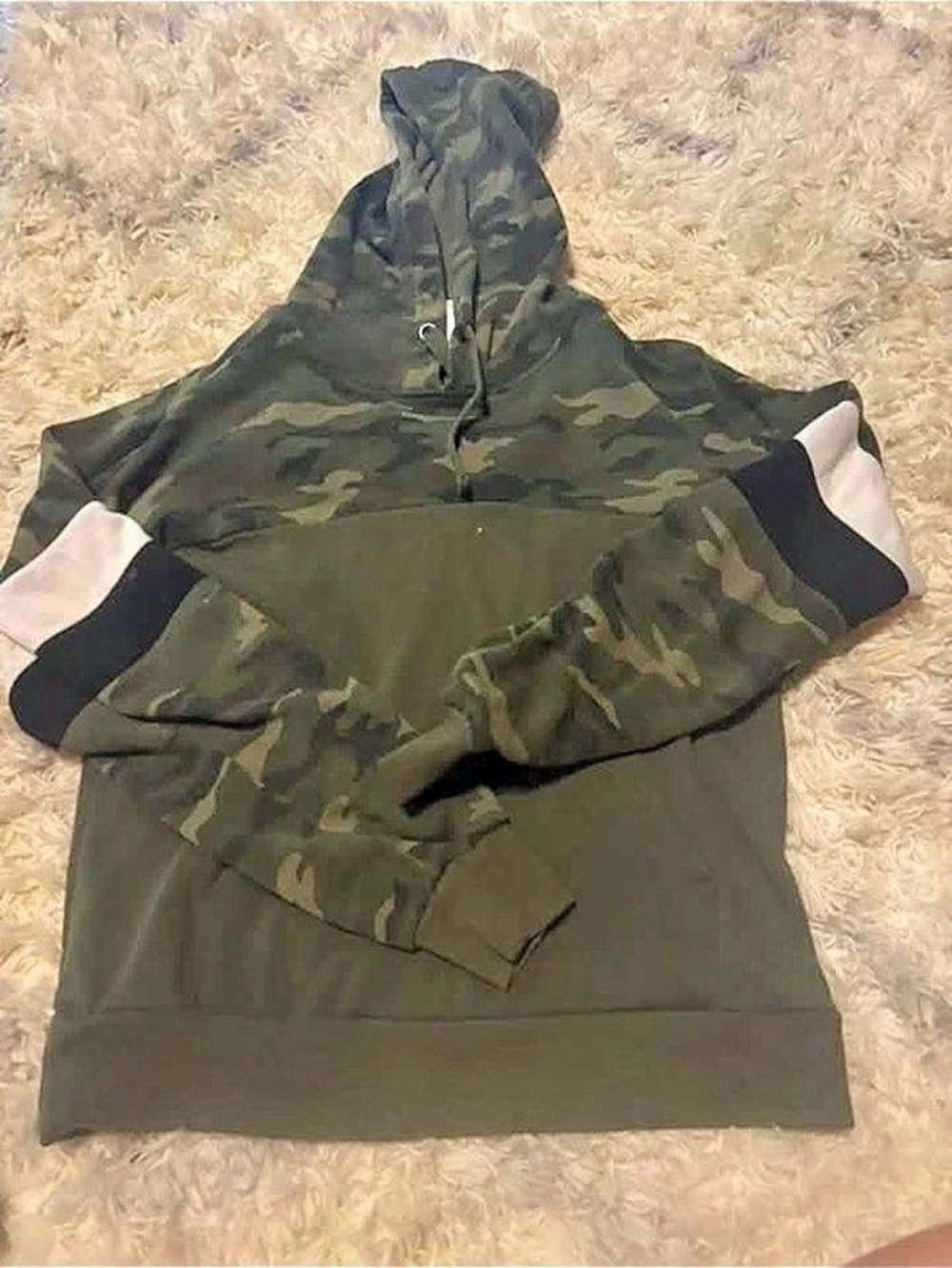 Camo Hooded Sweatshirt in Green & Black